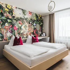 Altstadthotel Weisse Taube Otel